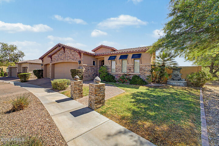 Property Photo:  3238 E Mountain Village Circle  AZ 85042 
