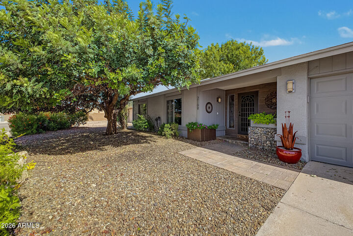 Property Photo:  2109 N Tamarisk Street  AZ 85224 
