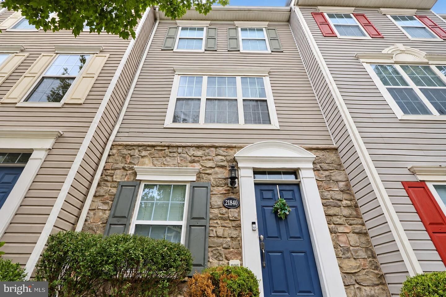 Property Photo:  21840 Goodwood Terrace 21840  VA 20147 
