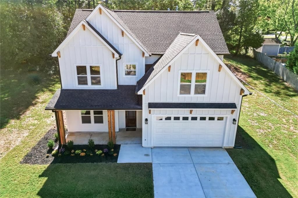 Property Photo: 4210 Hasty Lane GA 30106