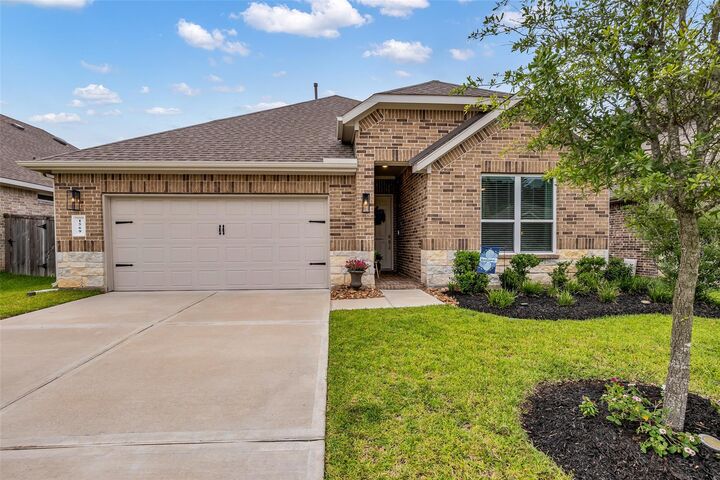 Property Photo:  1569 Oakdale Crest Drive  TX 77316 