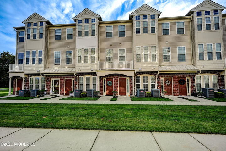Property Photo:  5 Kyle Drive  NJ 07712 
