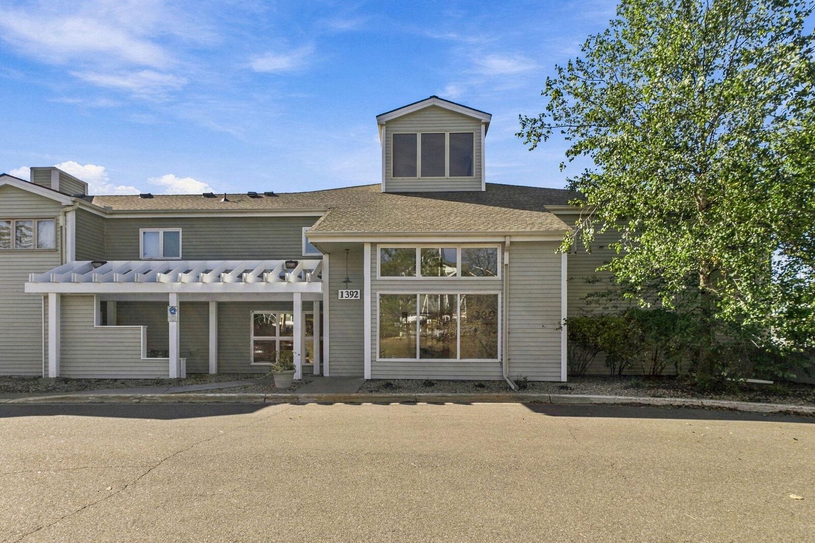 Property Photo: 1392 Carling Drive 208 MN 55108