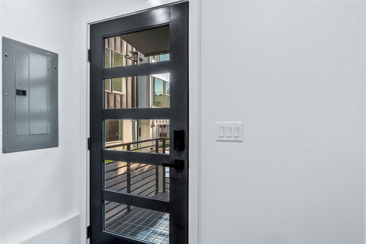 Property Photo:  12510  35th Avenue NE D  WA 98125 