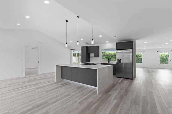Property Photo:  5008 SE Major Way  FL 34997 