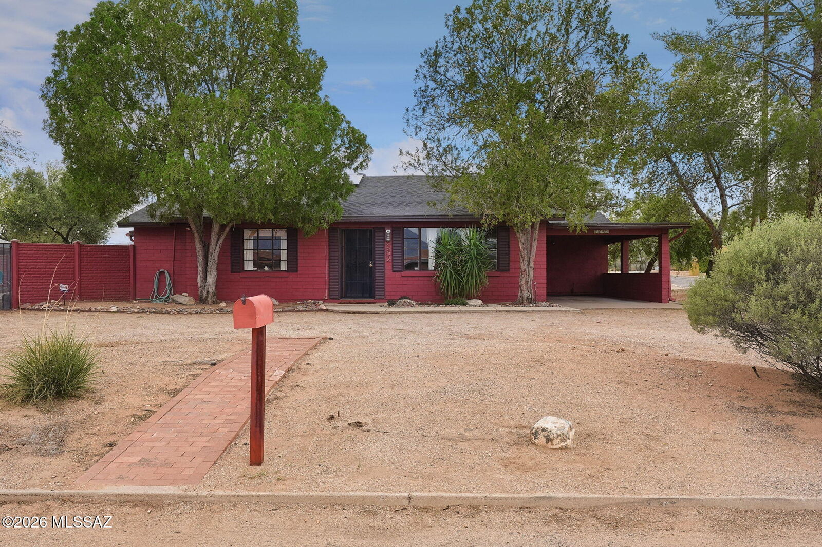 Property Photo: 2602 E Water Street AZ 85716