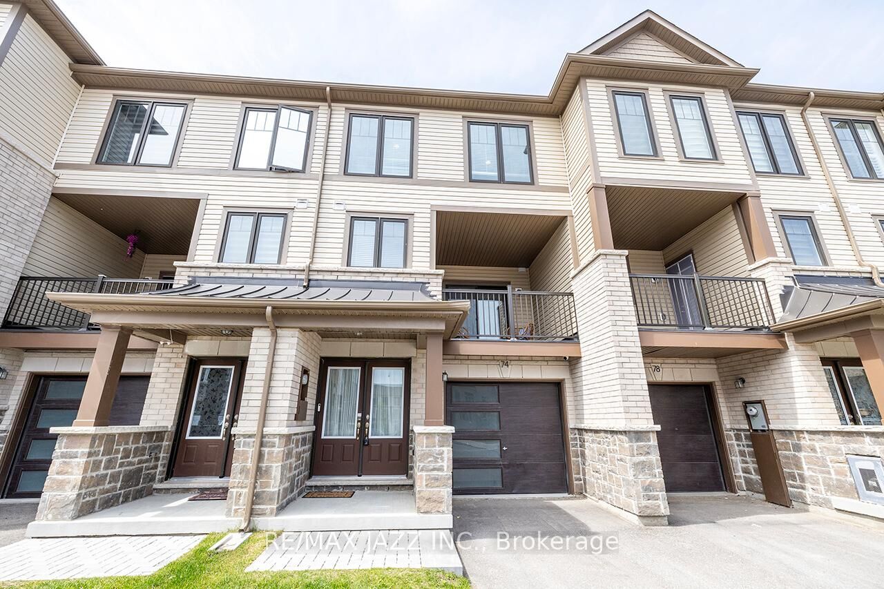 Property Photo:  74 Ambereen Place  ON L1C 7H5 
