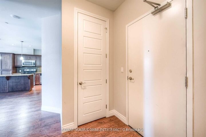 Property Photo:  223 Erb Street W 106  ON N2L 0B3 