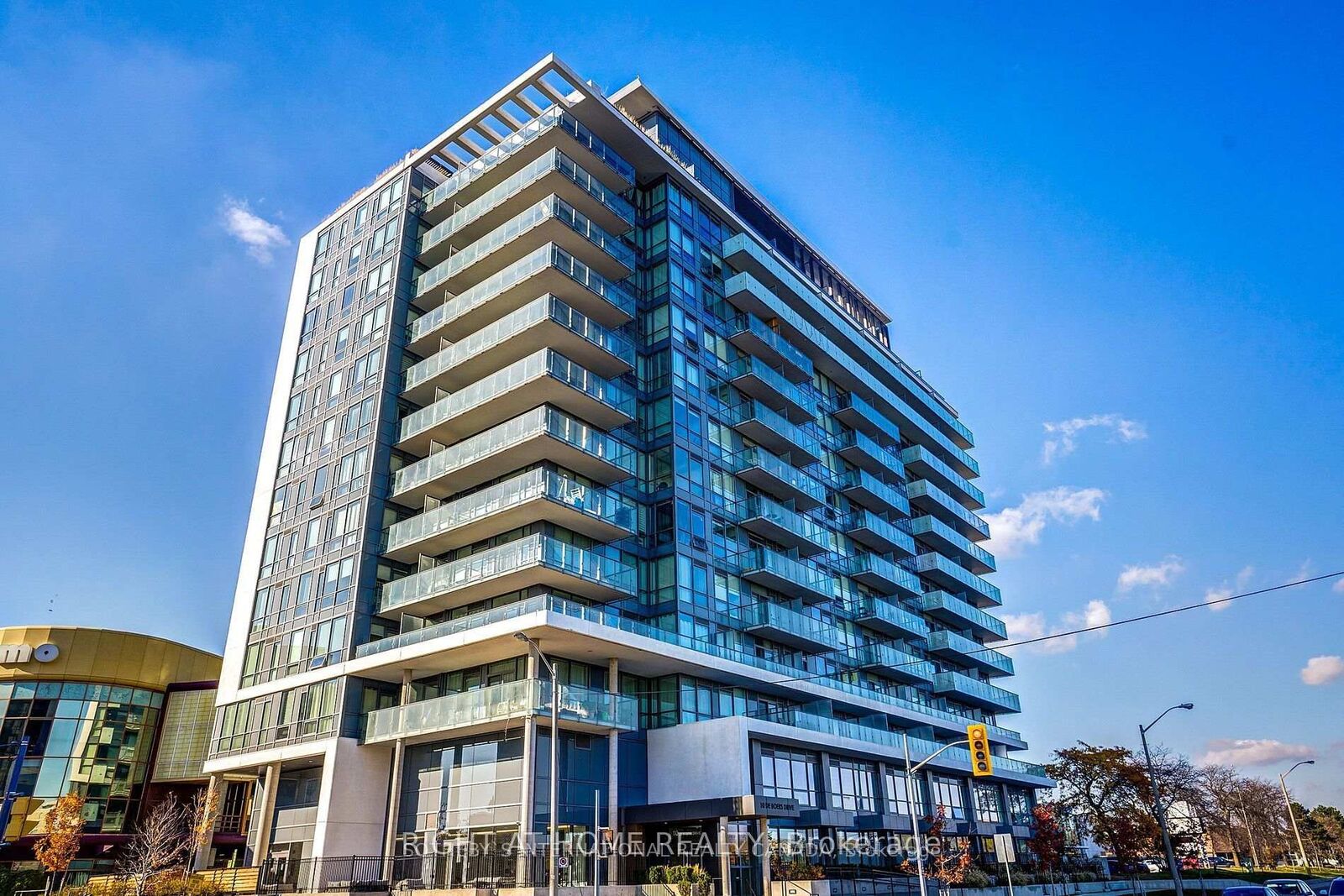 Property Photo:  10 De Boers Drive 514  ON M3J 0L6 