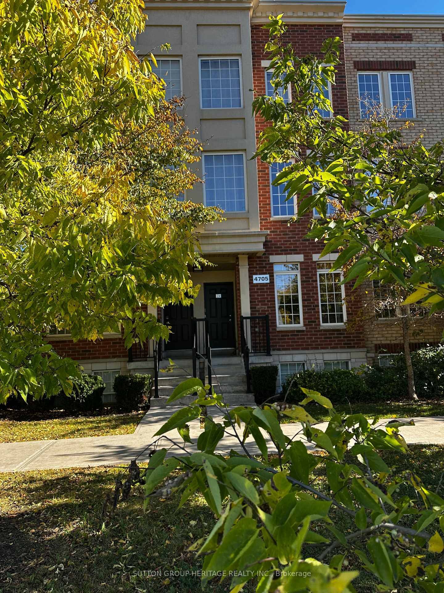 Property Photo:  4705 Kingston Road 24  ON M1E 2R1 