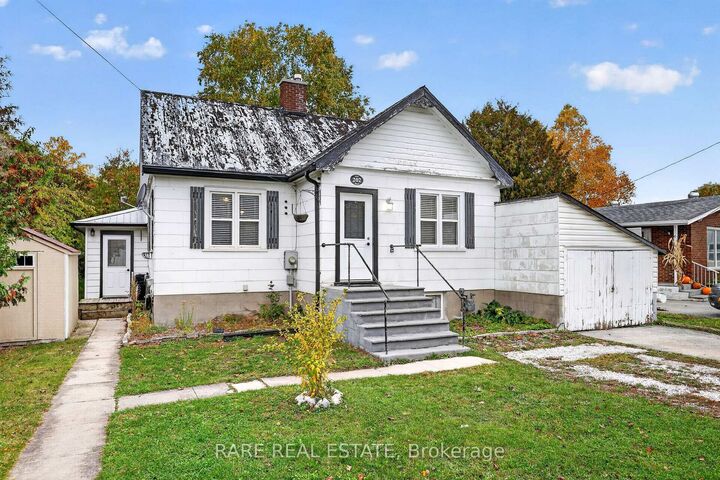 Property Photo:  202 Scott Street  ON L0M 1S0 