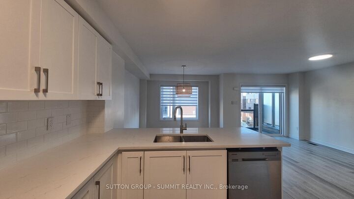 Property Photo:  104 Dryden Lane  ON L8H 0B6 