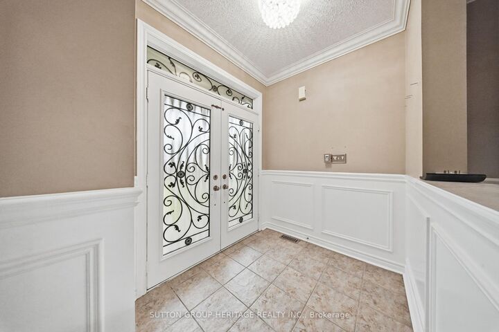 Property Photo:  16 Shrewsbury Drive  ON L1M 0C7 
