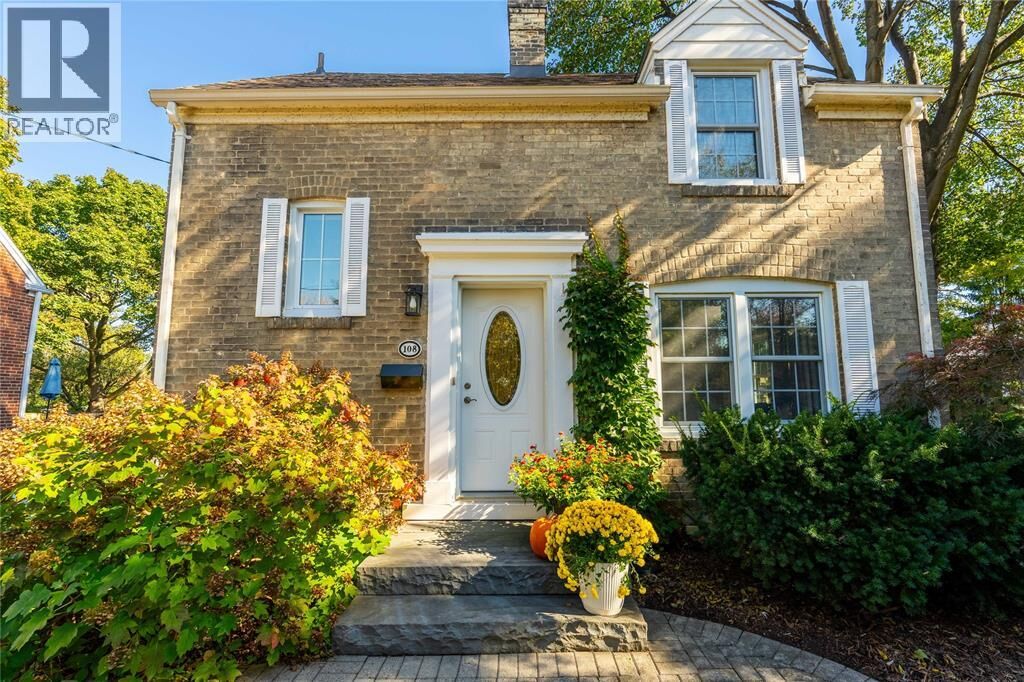 Property Photo: 108 Cecil Street ON N7T 6W2
