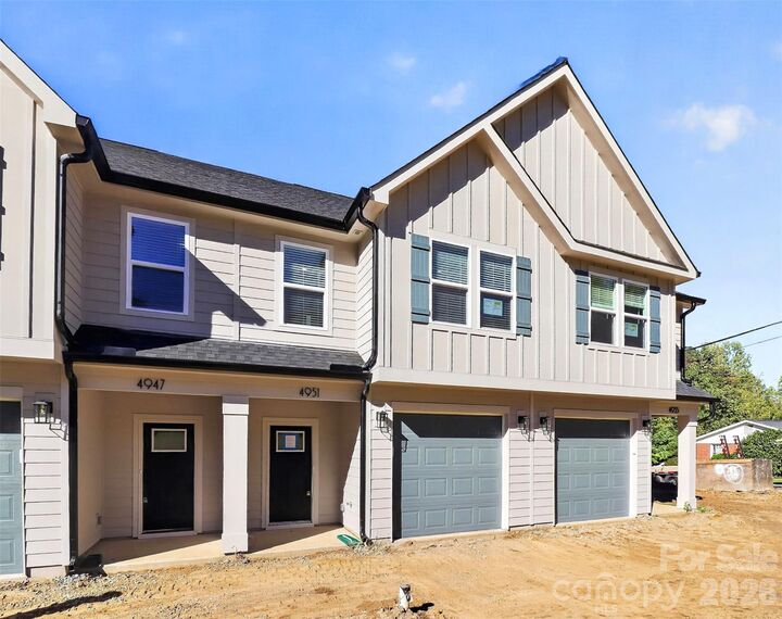 Property Photo:  4951 Curtiswood Drive  NC 28213 