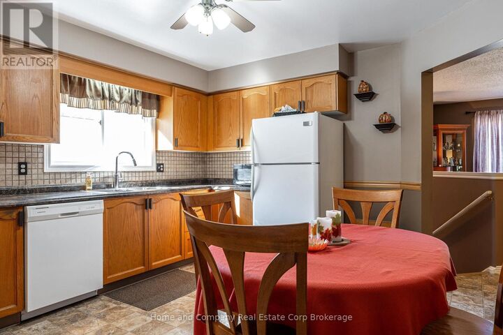 Property Photo: 59 Falstaff Street ON N5A 3T4