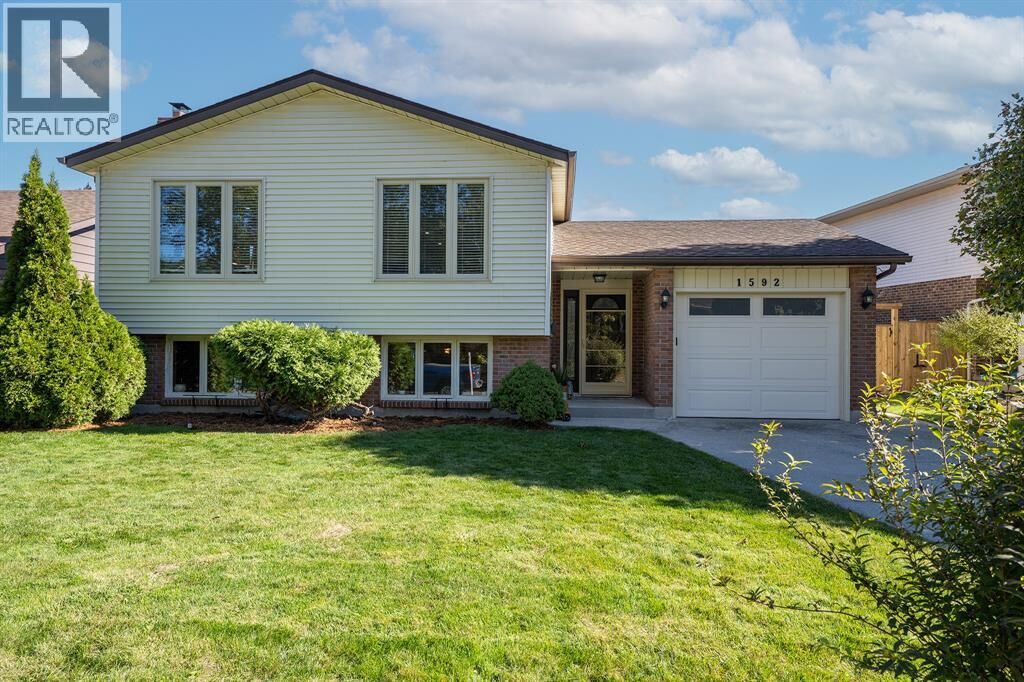 Property Photo:  1592 Coventry Court  ON N7S 3X8 