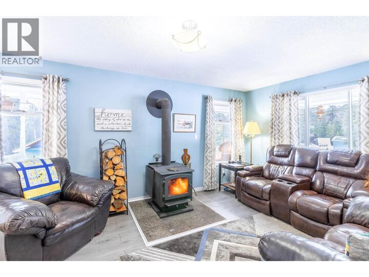 Property Photo: 4315 Rainbow Drive BC V0K 1J0