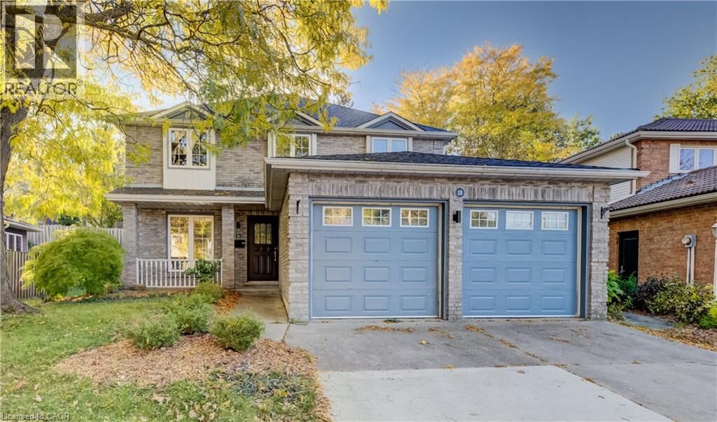 Property Photo:  13 Gateview Drive  ON N2T 1A3 