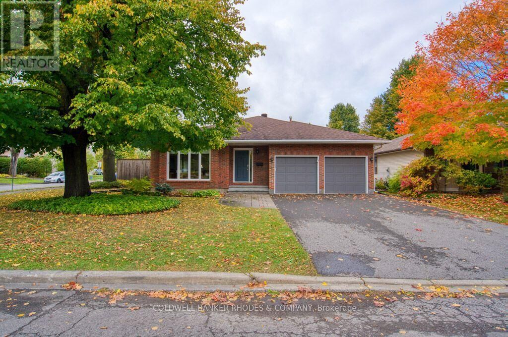 Property Photo: 34 Gavin Street ON K1V 9X3