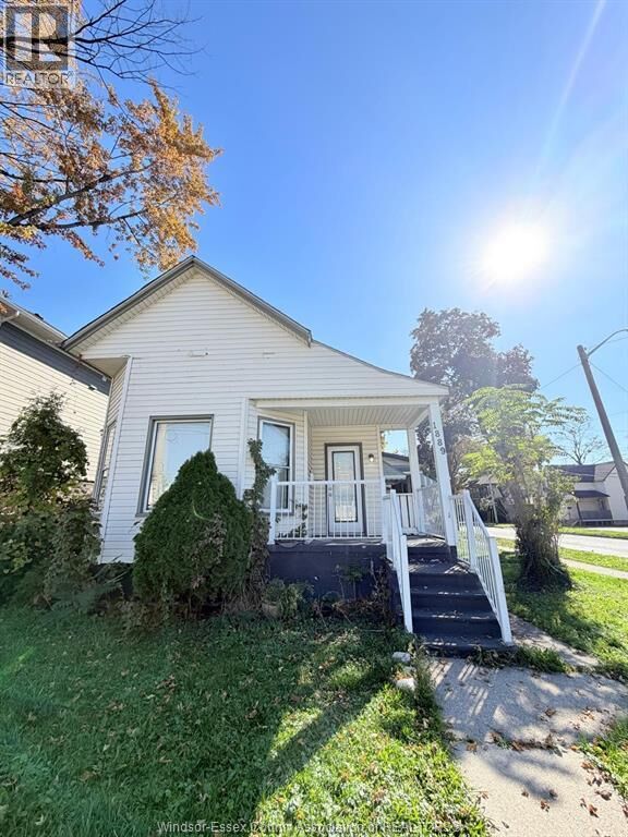 Property Photo:  1889 University Avenue West 2  ON N9B 1C7 