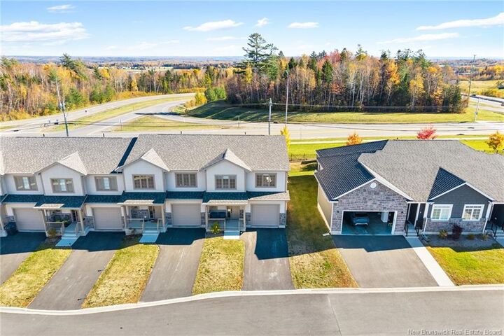 Property Photo:  2 Huntingdon Circle  NB E3B 0L9 