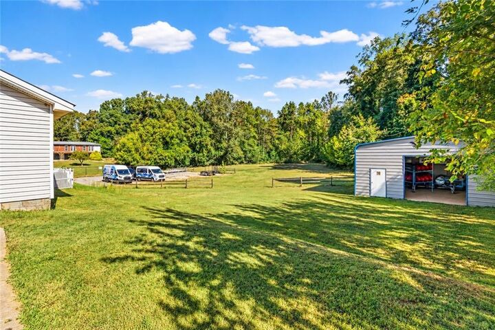 Property Photo: 5962 Jim Crow Road GA 30542