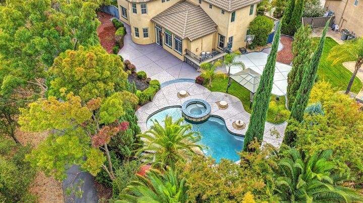Property Photo: 3625 Long Cove Court CA 95747