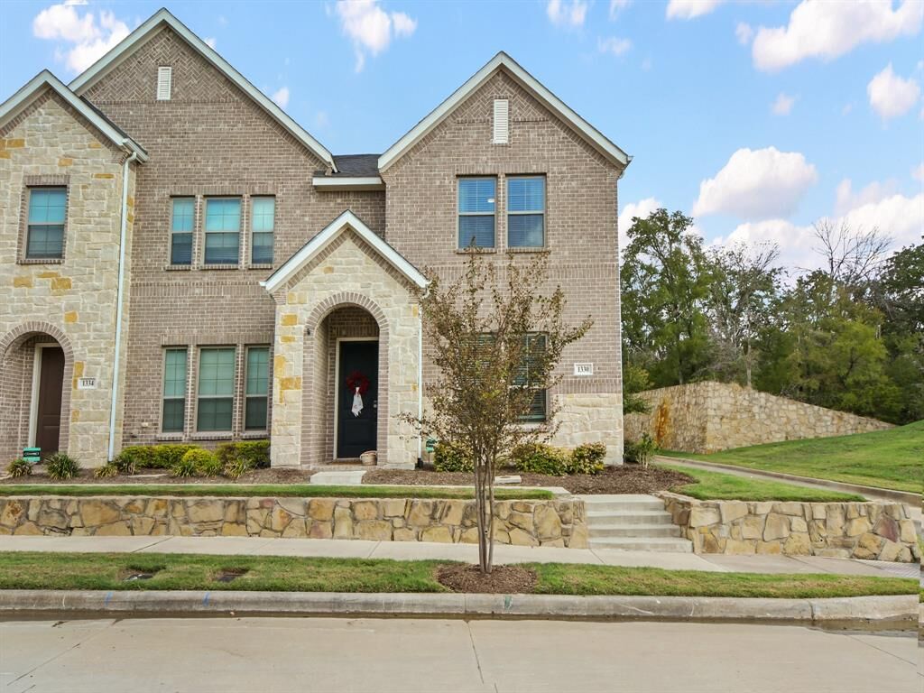 Property Photo: 1330 Madison Avenue TX 75028
