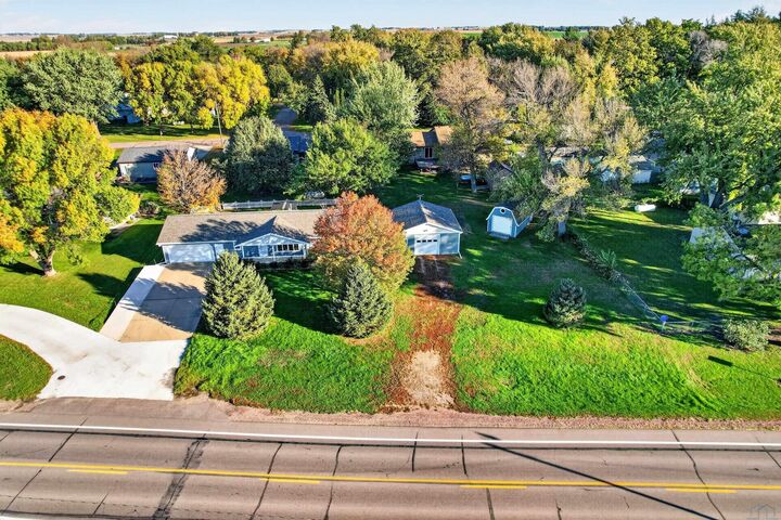 Property Photo:  437 Holder St  IA 51241 