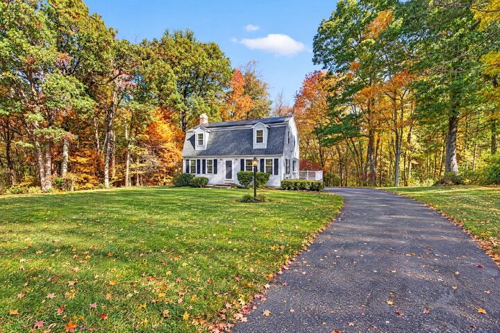 Property Photo:  3 Canter Rd  MA 01879 