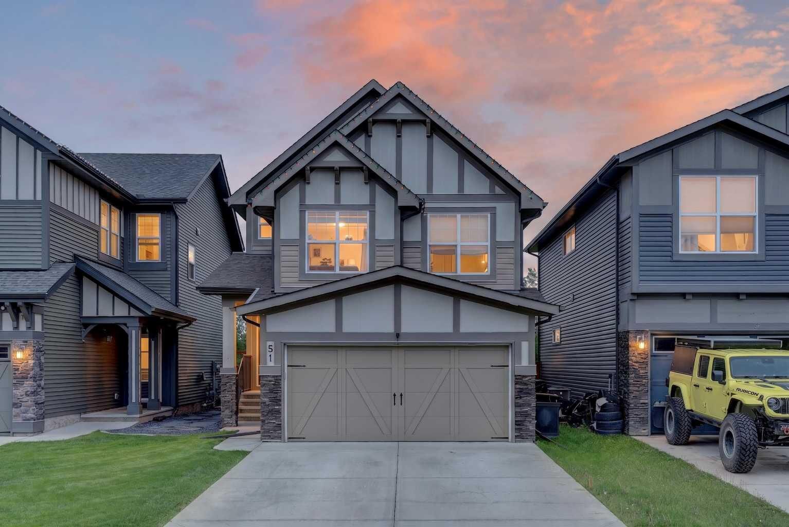 Property Photo:  51 Buckskin Way  AB T4C 2P1 