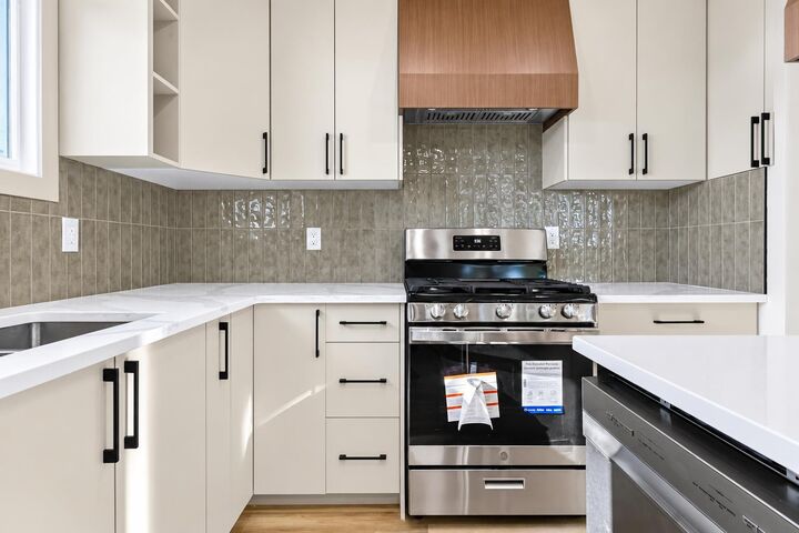 Property Photo:  62 Templeson Crescent NE  AB T1Y 5L8 