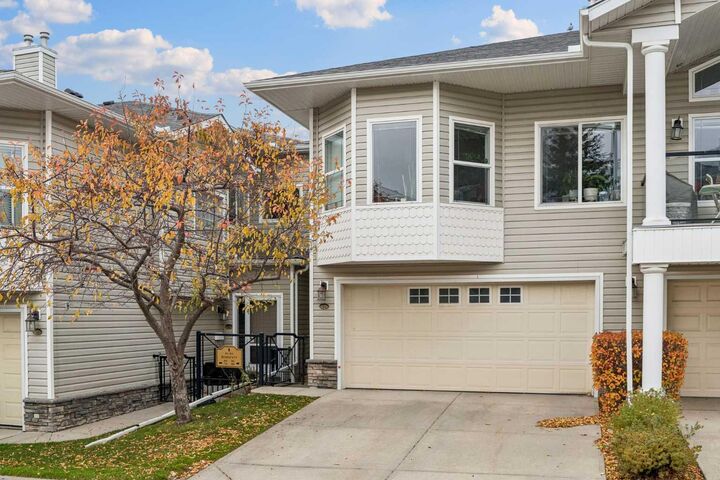 Property Photo: 84 Rocky Vista Terrace NW AB T3G 5G7
