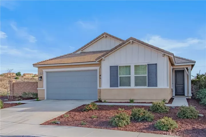Property Photo:  45033 Starina St  CA 92532 