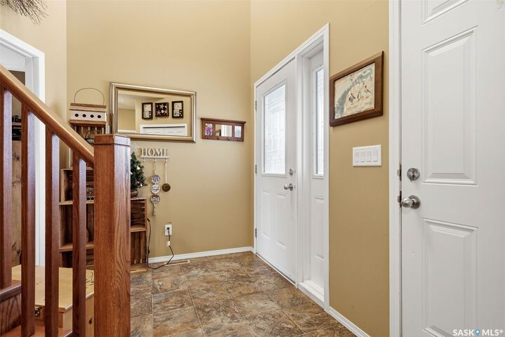 Property Photo:  6 Maria Way  SK S0G 2T0 