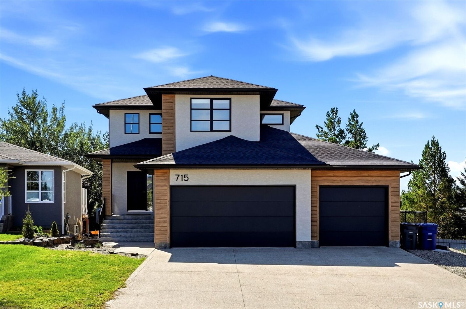 Property Photo:  715 3rd Avenue  SK S0G 3Z0 