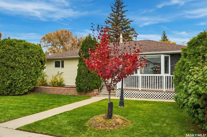 Property Photo: 2237 Albert Avenue SK S7J 1K1
