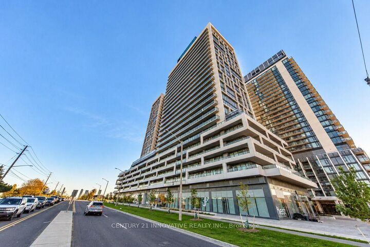 Property Photo:  8960 Jane Street 533  ON L4K 0N9 