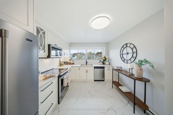 Property Photo: 1958 Rosefield Road 16 ON L1V 3A9