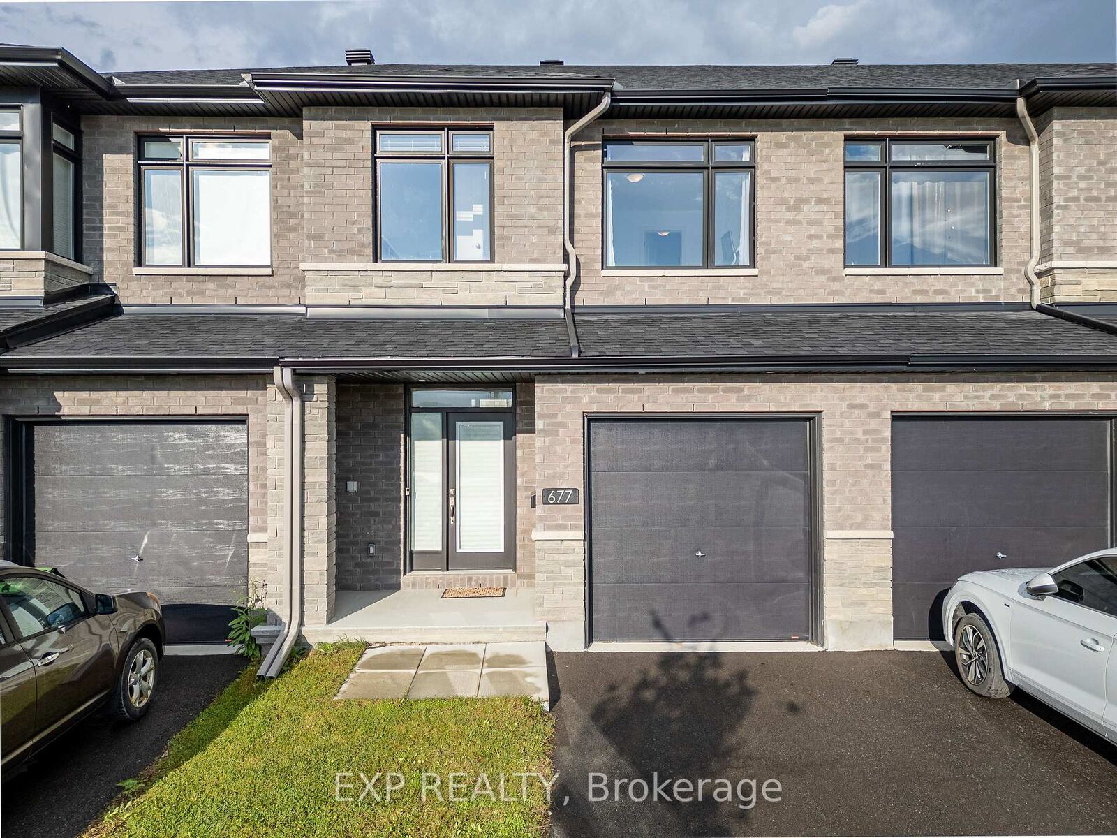 Property Photo:  677 Cordelette Circle  ON K1W 0P2 