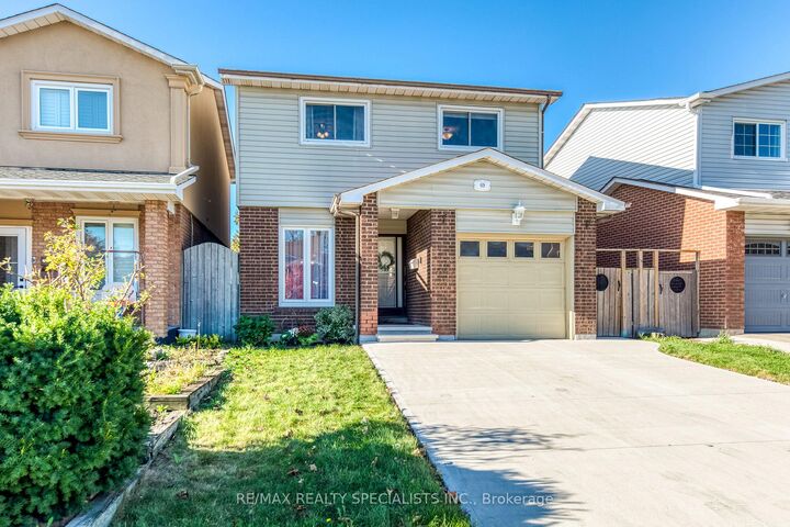 Property Photo:  69 Winterfold Drive  ON L6V 3S9 