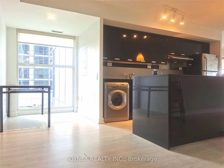 Property Photo:  29 Singer Court 305  ON M2K 0B3 