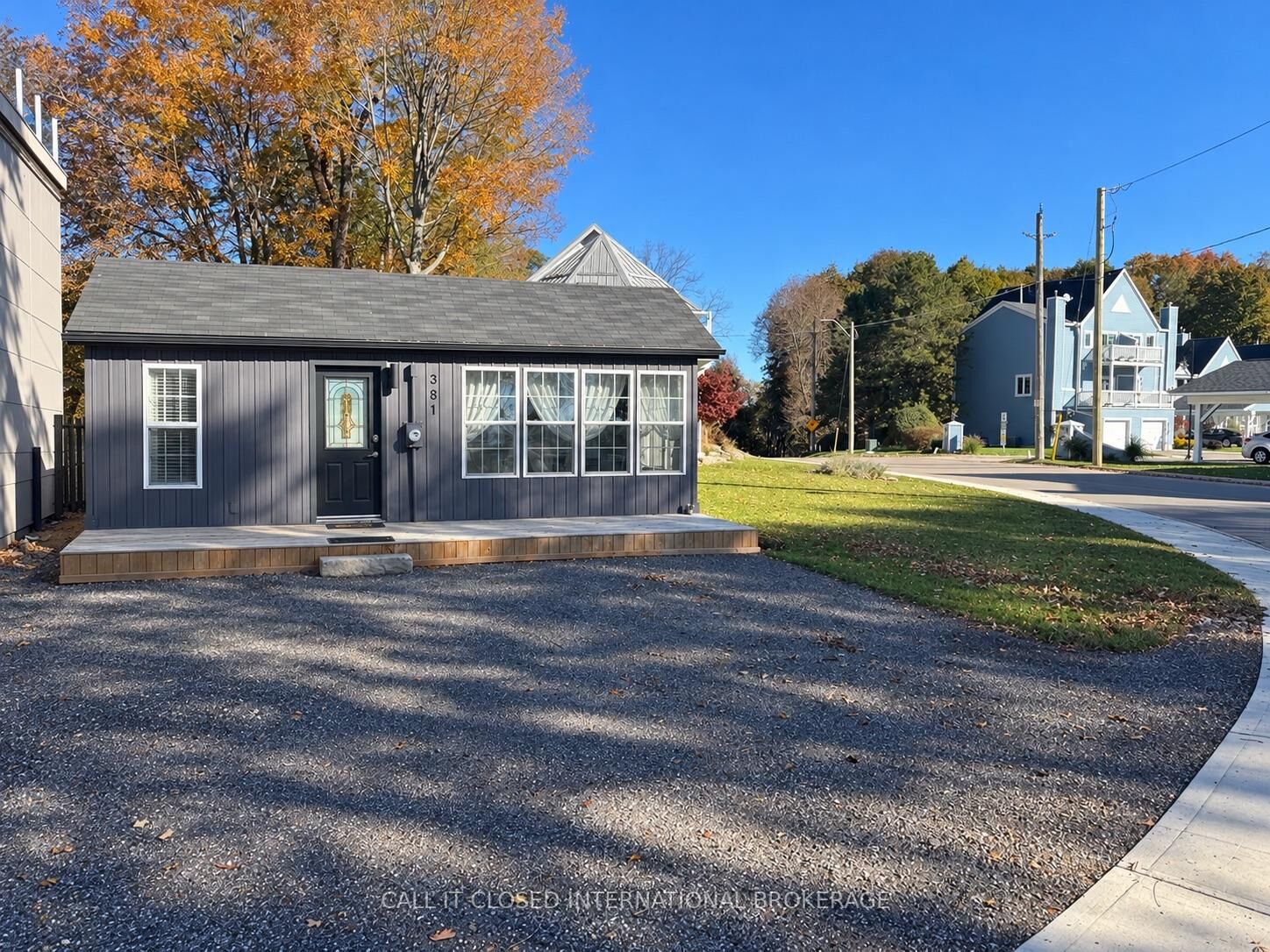 Property Photo:  381 Front Street  ON N5L 1G1 
