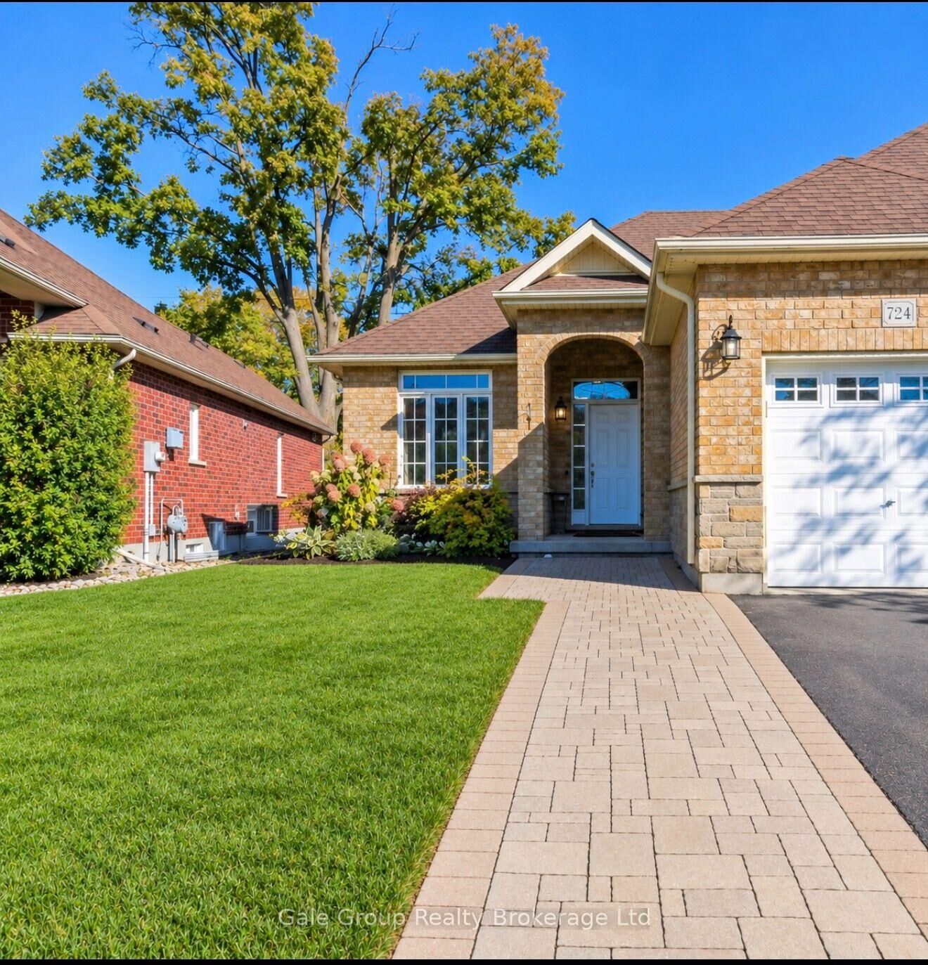 Property Photo:  724 Garden Court  ON N4T 1W6 