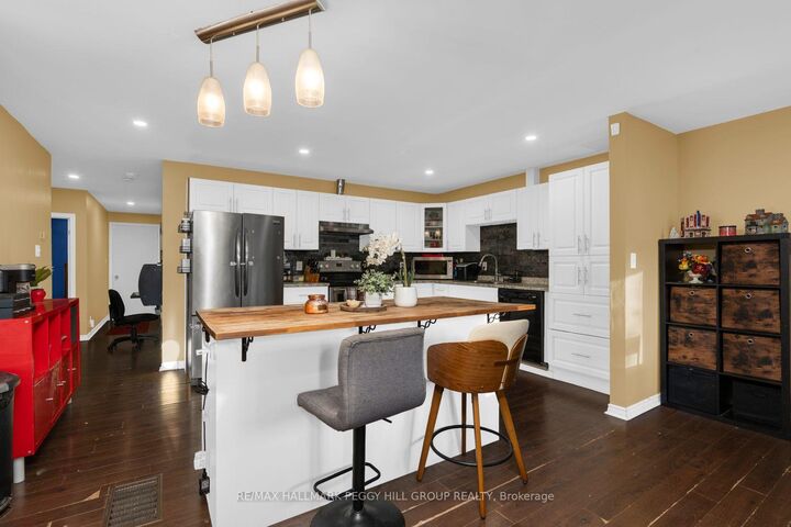 Property Photo:  375 Fitton Street  ON L4R 2T4 