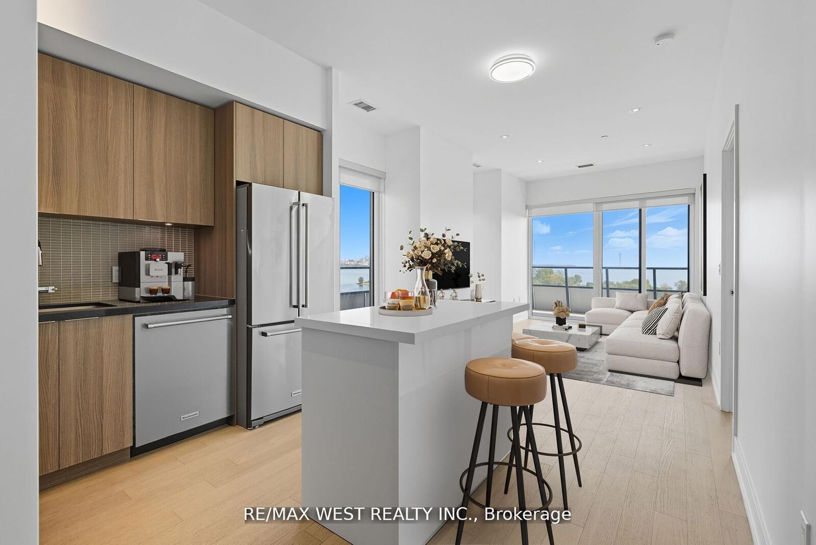 Property Photo: 20 Shore Breeze Drive 702 ON M8V 0C7