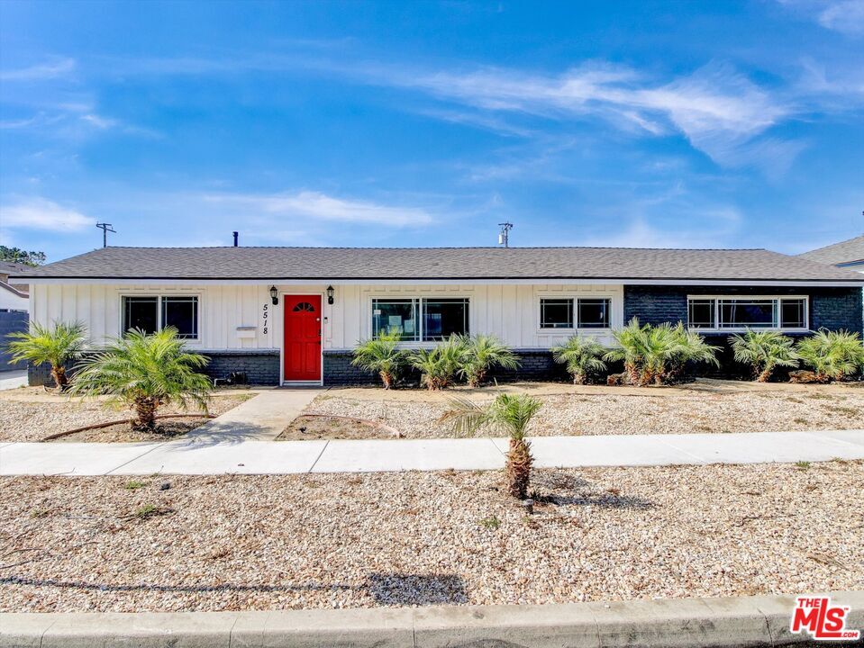 Property Photo: 5518 W 117th St CA 90304