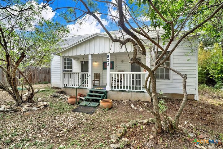 Property Photo: 823 Midway Street TX 78666