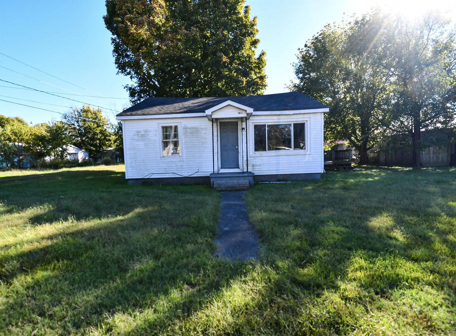 Property Photo:  310 E Old Prividence Rd  KY 42459 